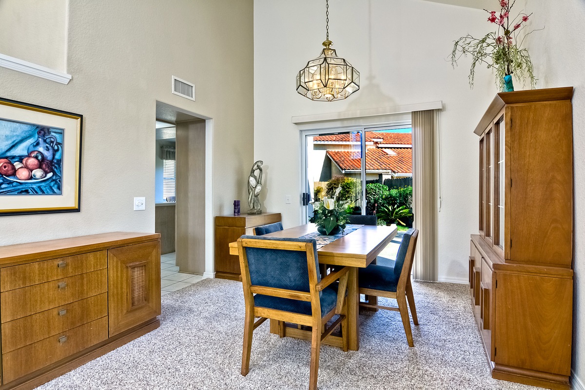 1060 Sunset Heights, Escondido, CA 92026