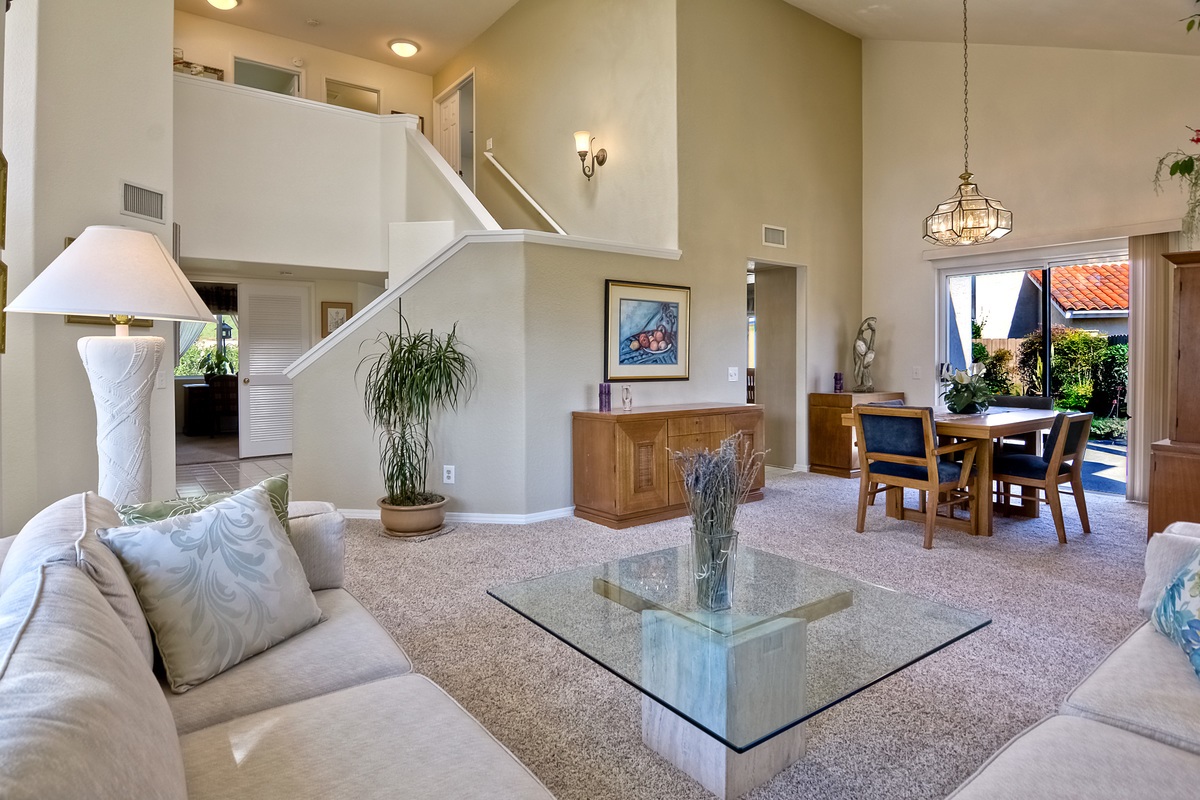 1060 Sunset Heights, Escondido, CA 92026
