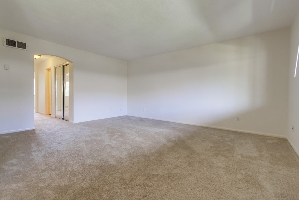 2094 E Grand Ave., Escondido, CA 92027