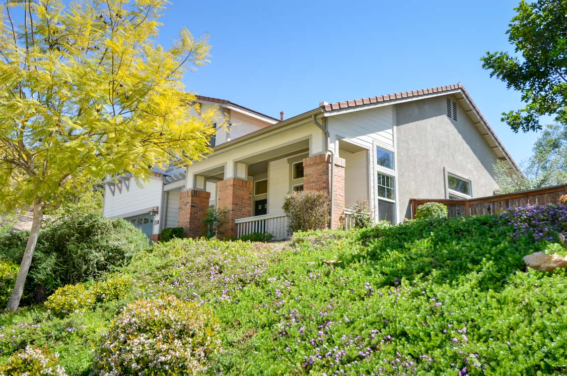 3305 Oak Bluff Place, Escondido, United States 92027