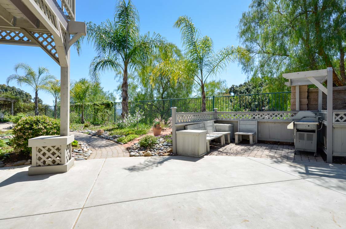 3305 Oak Bluff Place, Escondido, United States 92027