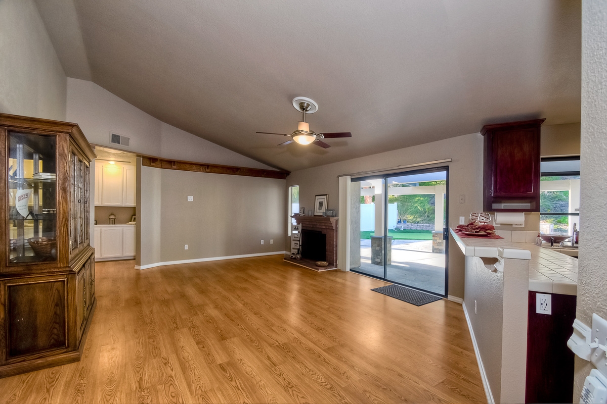 1490 Candlelight Glen, Escondido, CA 92029