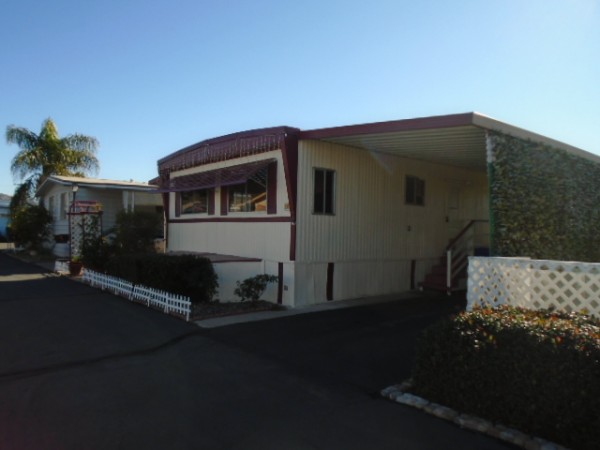 Willowbrook Mobile Home Estates11949 Riverside Dr #105Lakeside, CA 92040