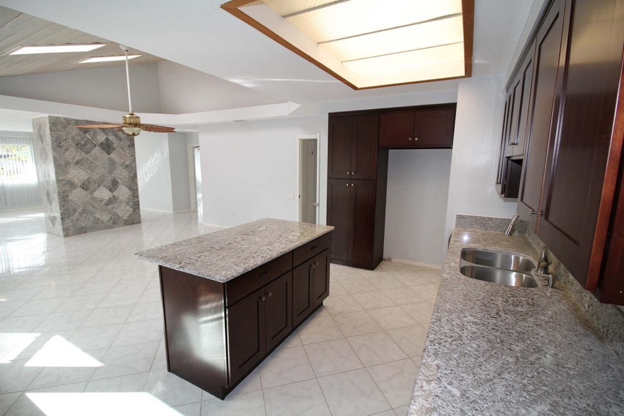 3318 AVENIDA DE LOYOLA, Oceanside, CA 92056