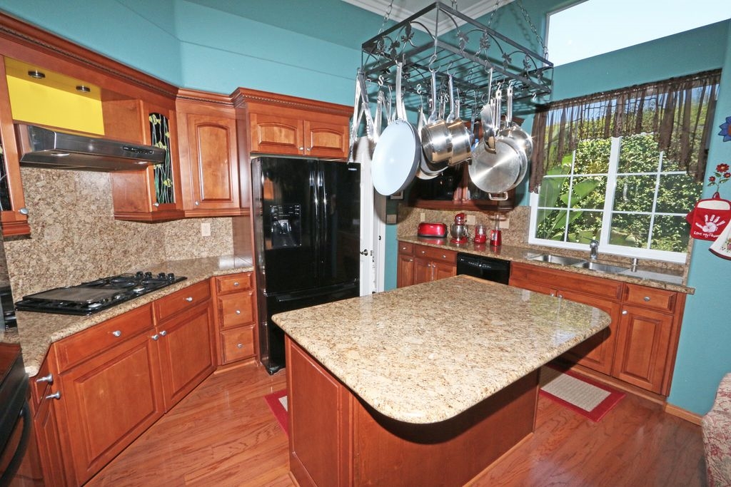 4934 Amador, Oceanside, CA 92056