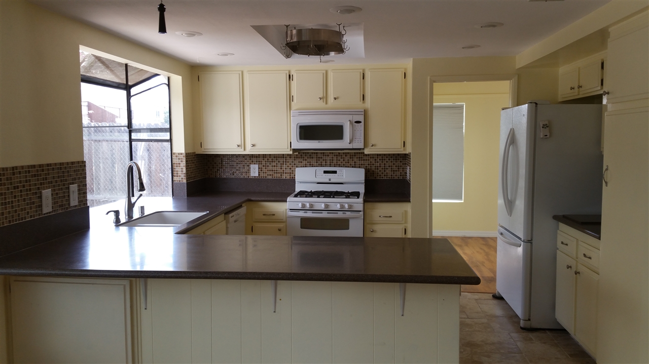 694Sunningdale Dr., Oceanside, United States 92057