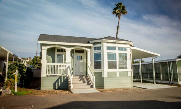 Poinsettia Family and Senior MHP14005 Jasmine #192Poway, CA 92064