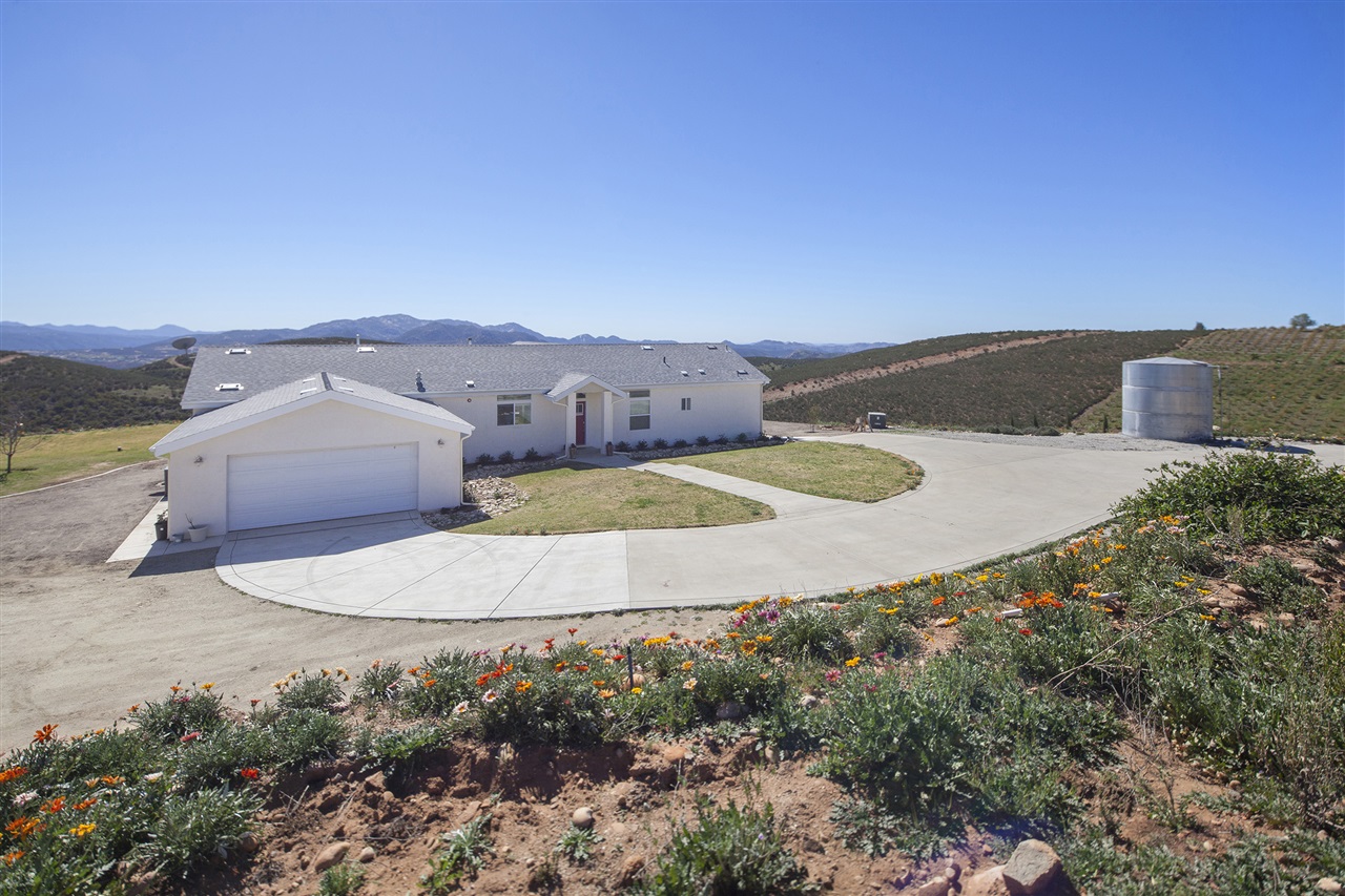24919 Starlight Mountain Rd, Ramona, CA 92065