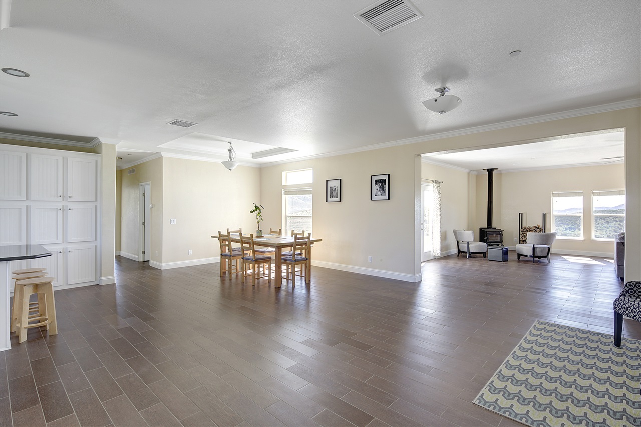 24919 Starlight Mountain Rd, Ramona, CA 92065