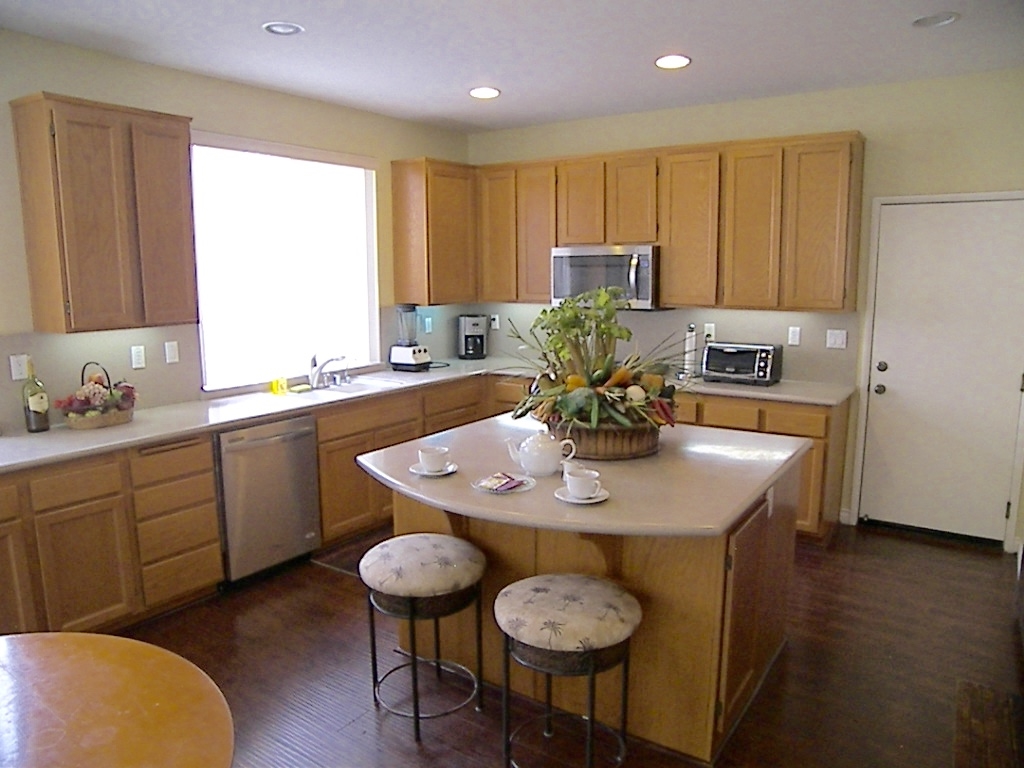 741 W Bel Esprit Circle, San Marcos, CA 92069