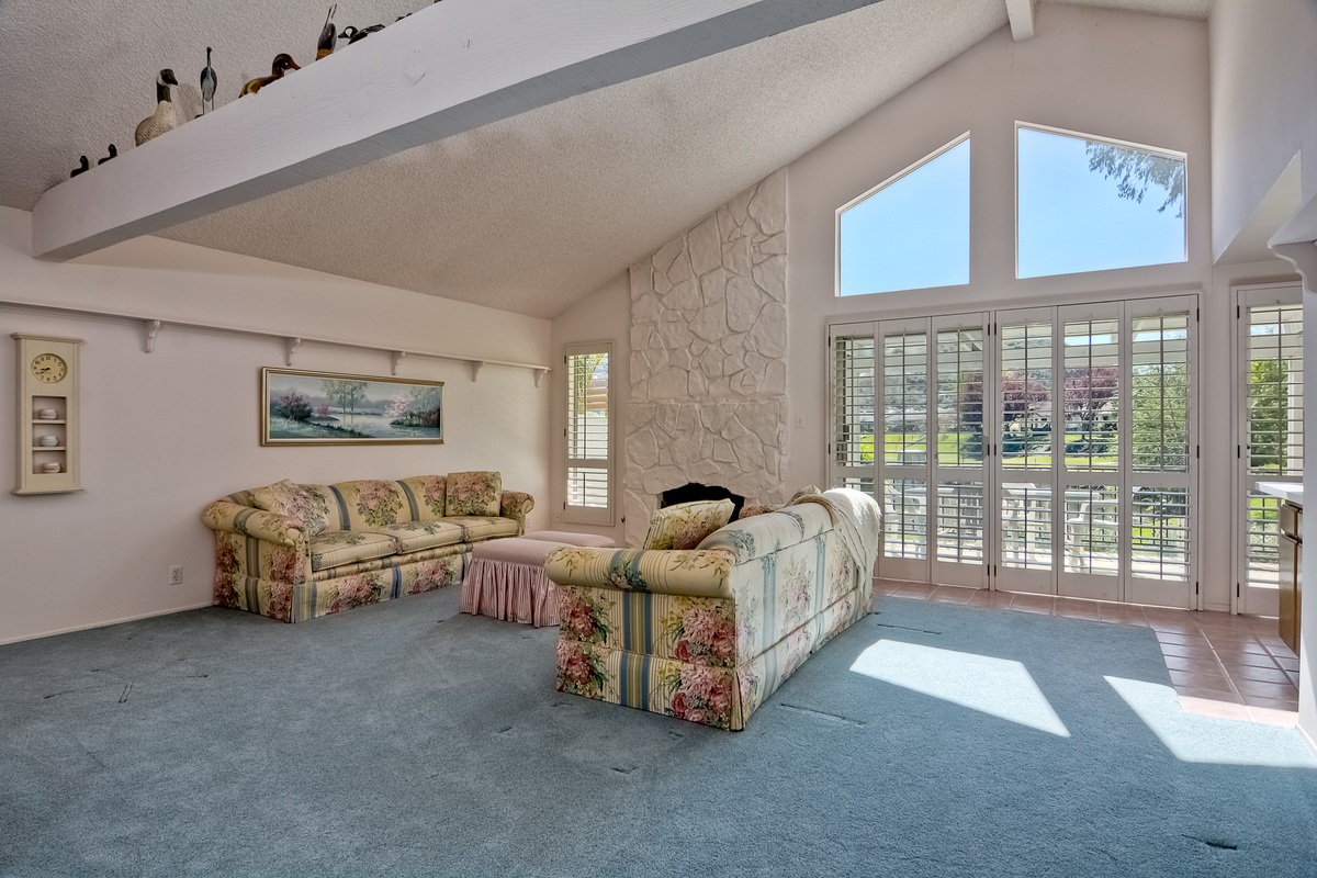 1575 Via Brisa Del Lago, San Marcos, CA 92078