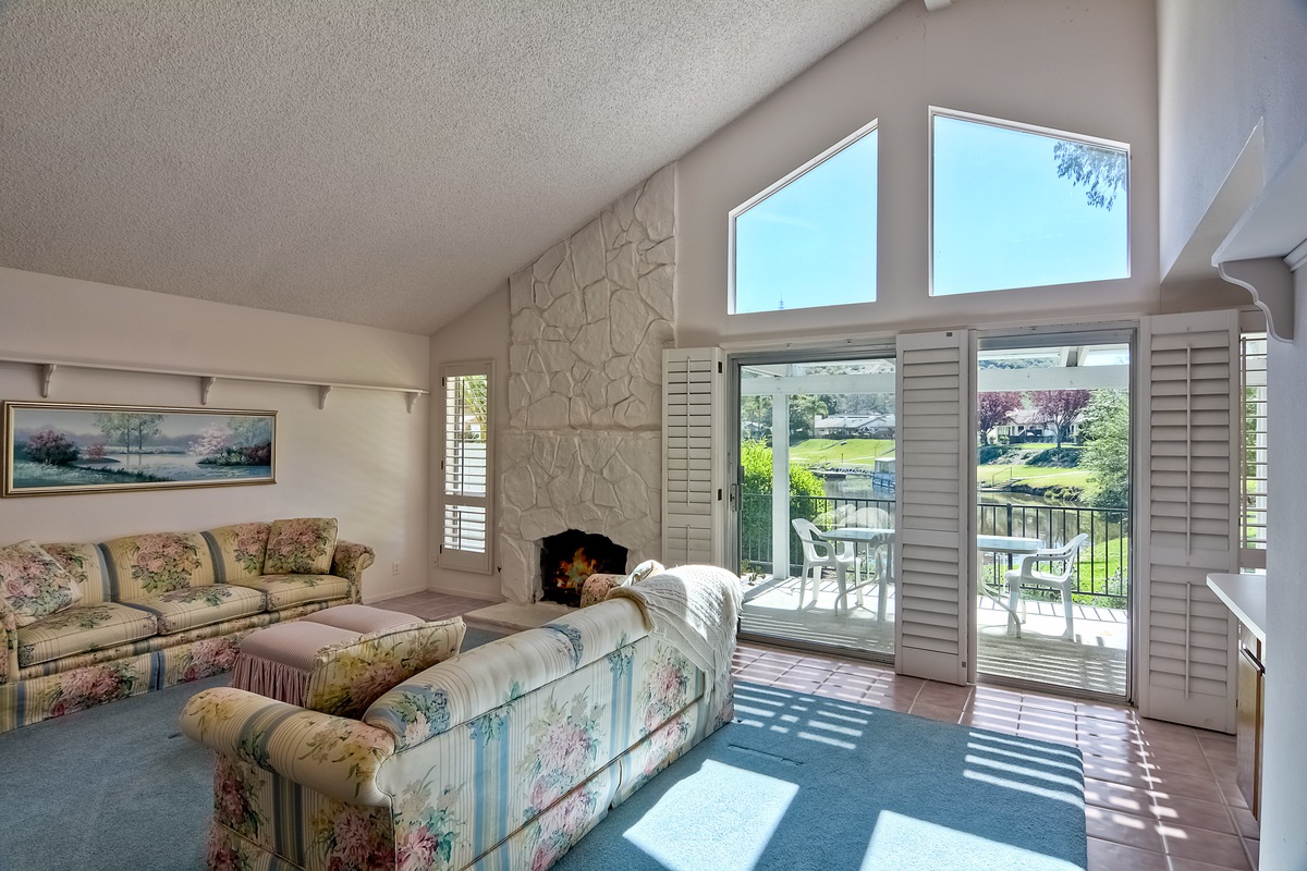 1575 Via Brisa Del Lago, San Marcos, CA 92078