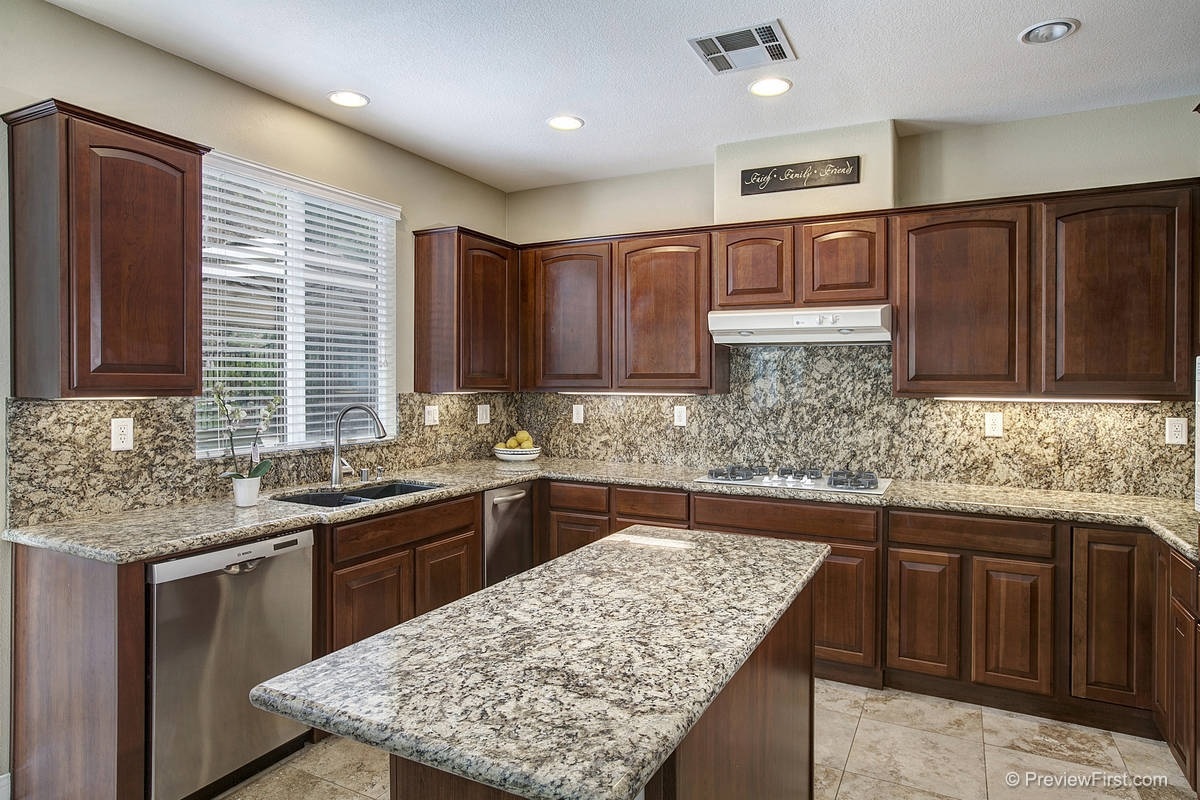 1486 Glencrest Drive, San Marcos, CA 92078
