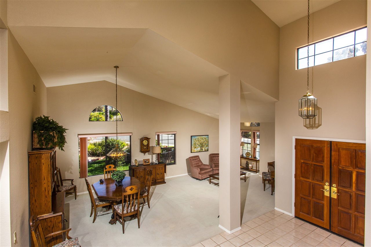 2686 Magellan Lane, Vista, CA 92081
