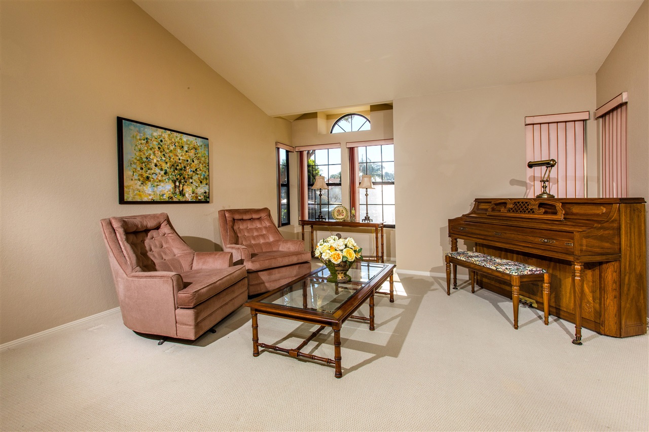 2686 Magellan Lane, Vista, CA 92081