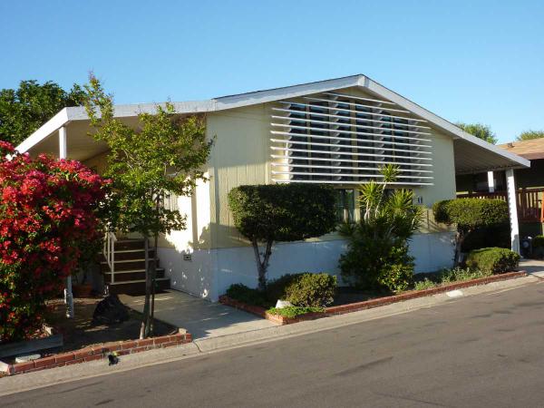 Santiago Estates 200 Emerald #40Vista, CA 92081