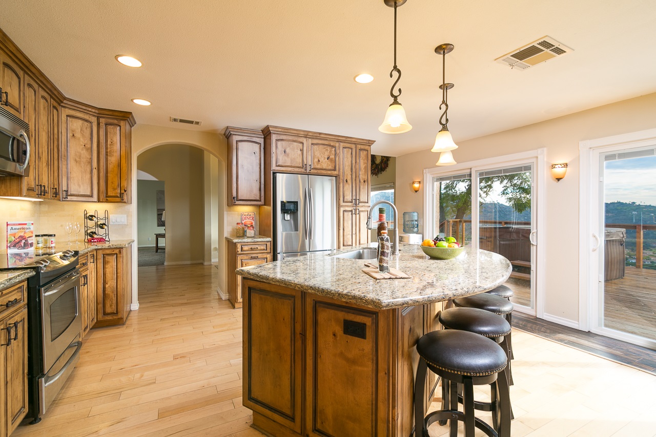 14245 Calle De Vista, Valley Center, CA 92082
