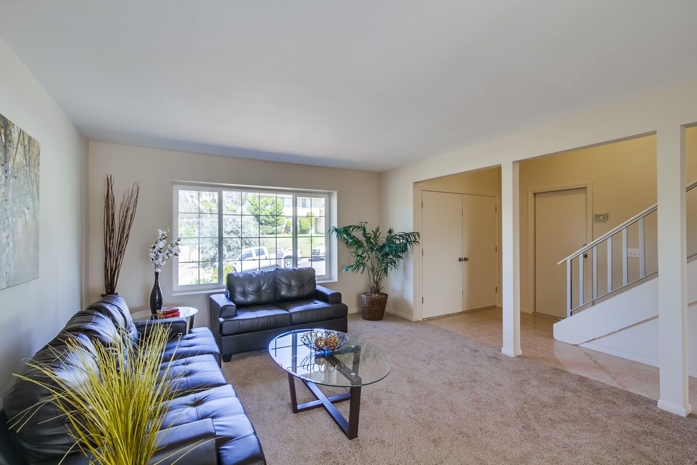 262 Joannie Way, Vista, CA 92083