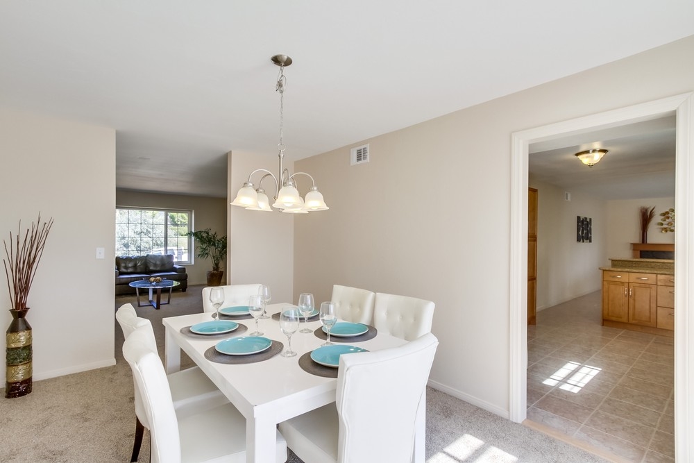 262 Joannie Way, Vista, CA 92083