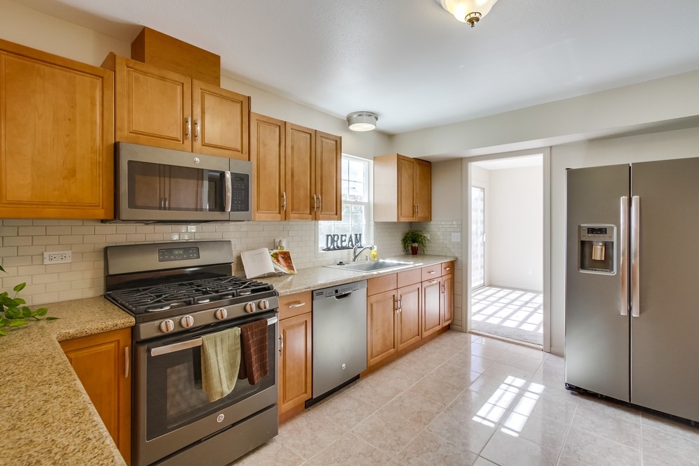 262 Joannie Way, Vista, CA 92083