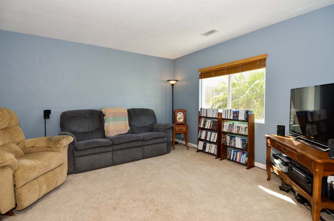 317 Huff Street, Vista, CA 92083