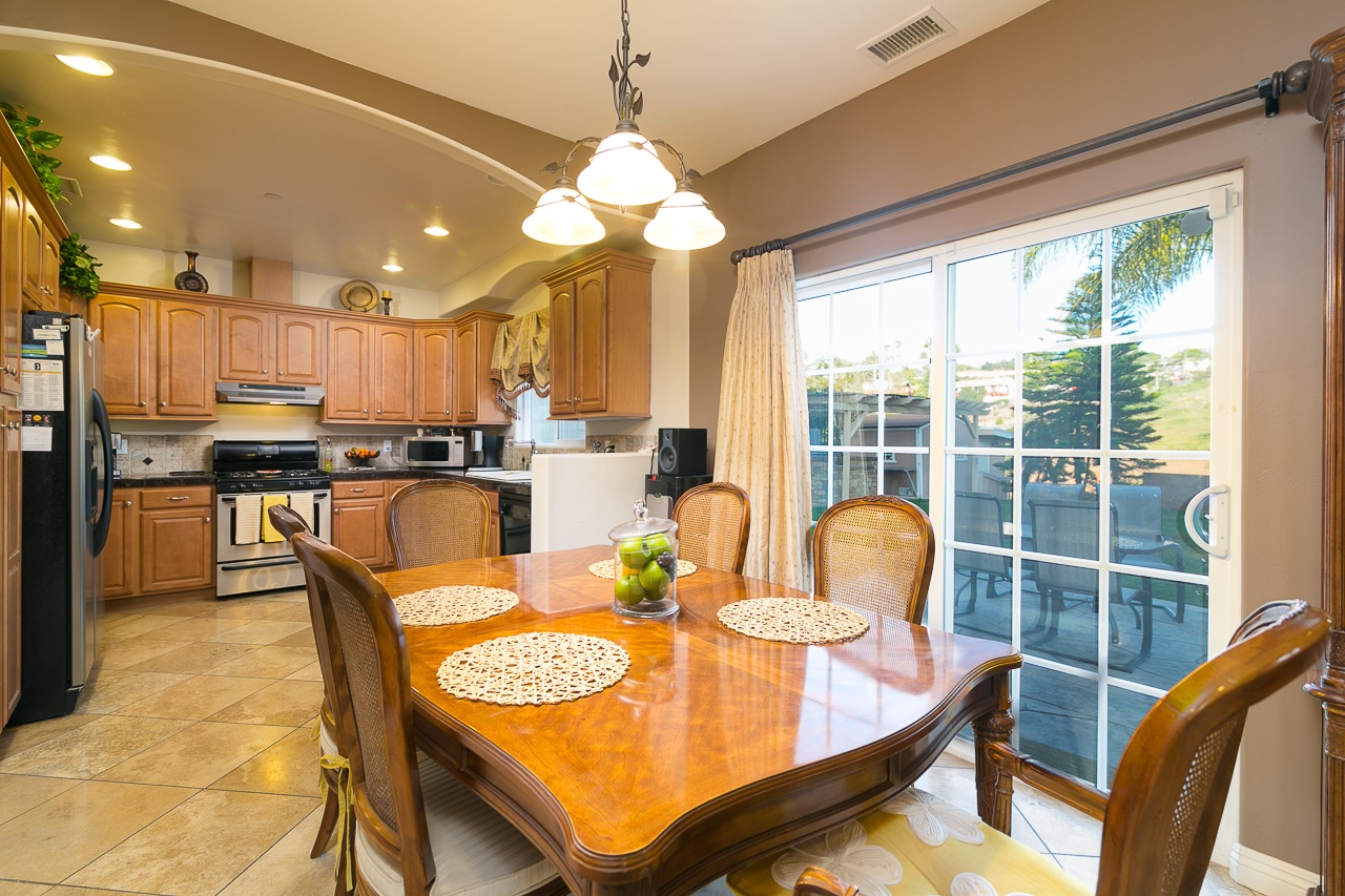804 Berkeley Way, Vista, CA 92084
