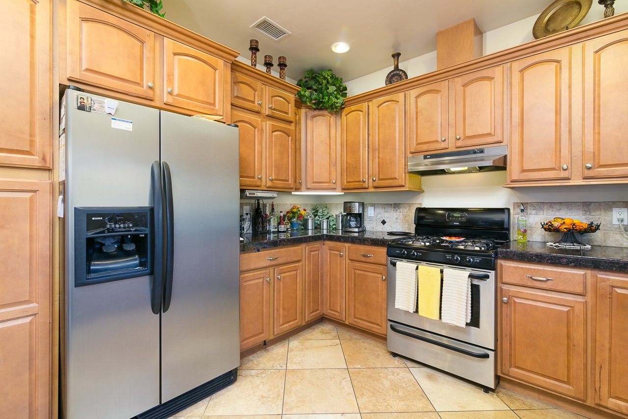 804 Berkeley Way, Vista, CA 92084
