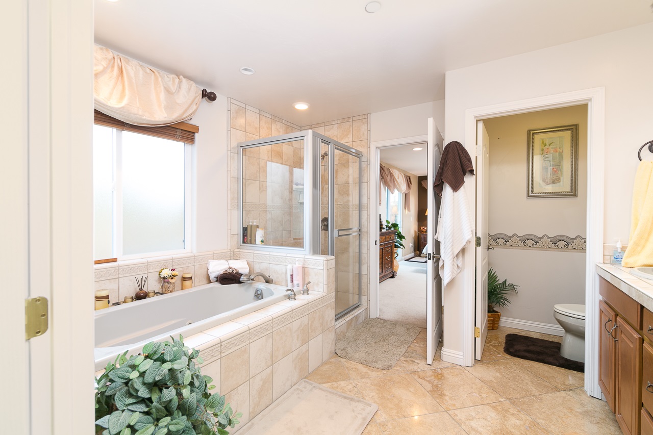 804 Berkeley Way, Vista, CA 92084