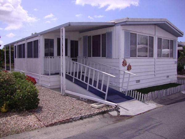 Vista Royal Lodge1010 East Bobier Drive #139Vista, CA 92084