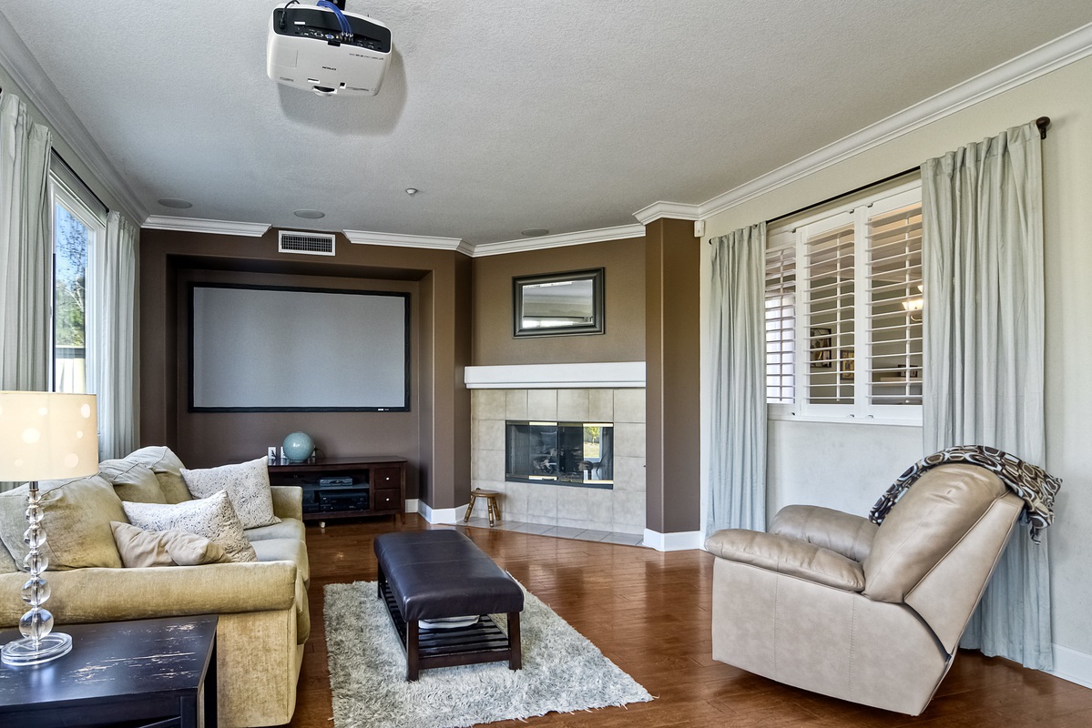 1884 Autumn Ln., Vista, CA 92084