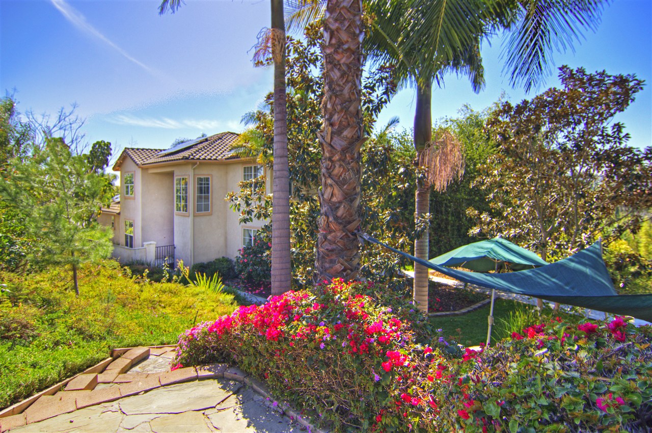 1926 Golden Hill Drive, Vista, CA 92084