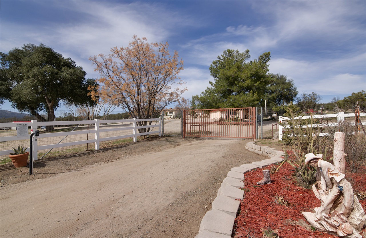 26626 Paradise Valley Road, Warner Springs, CA 92086
