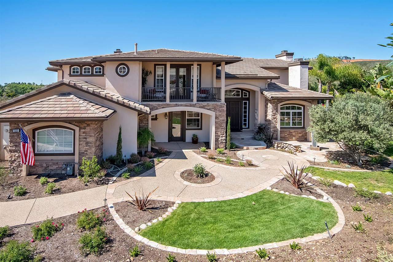 7074 Calle Portone