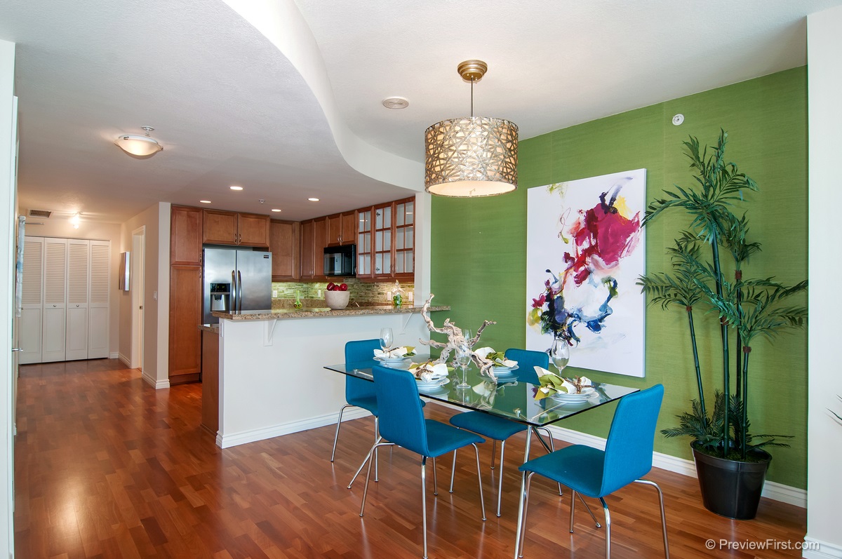 555 Front St, San Diego, CA 92101