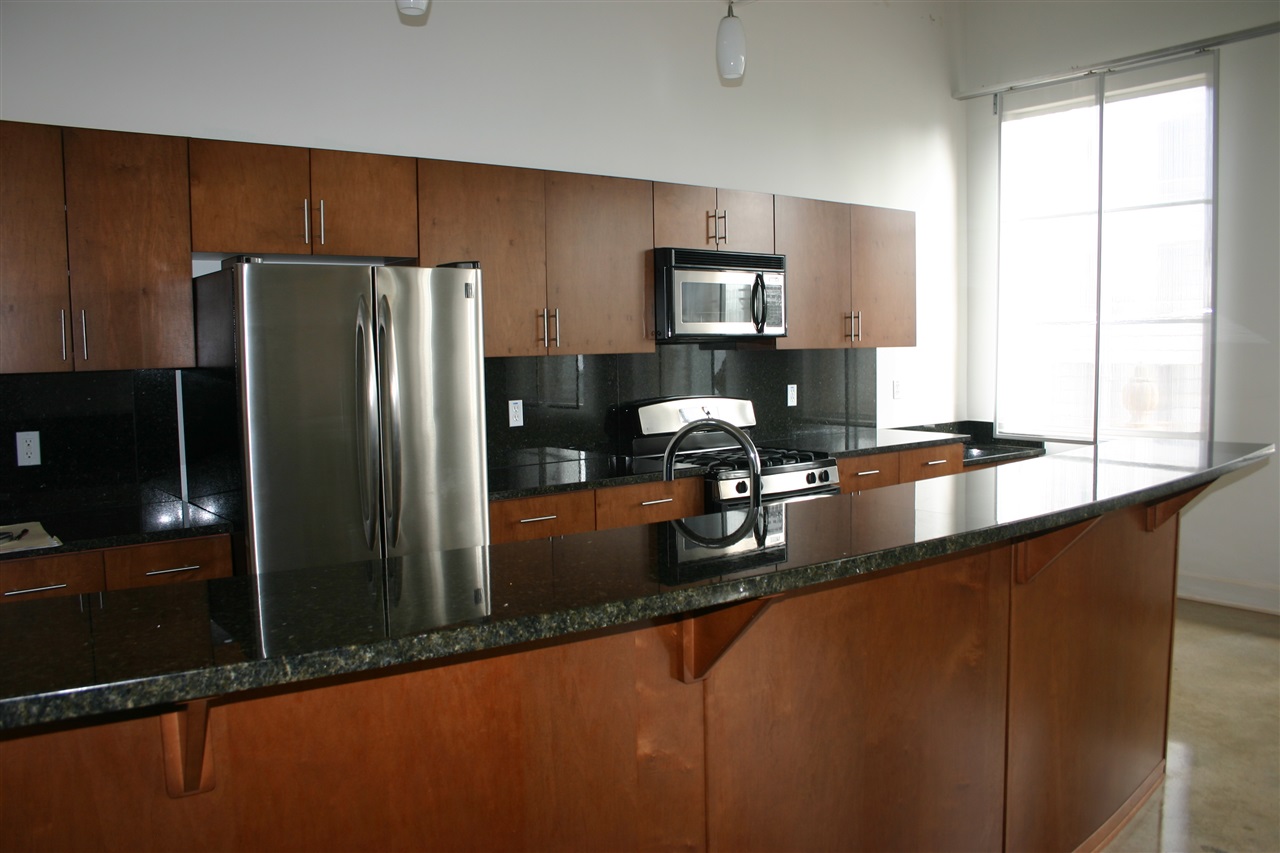 950 6th Ave., San Diego, CA 92101