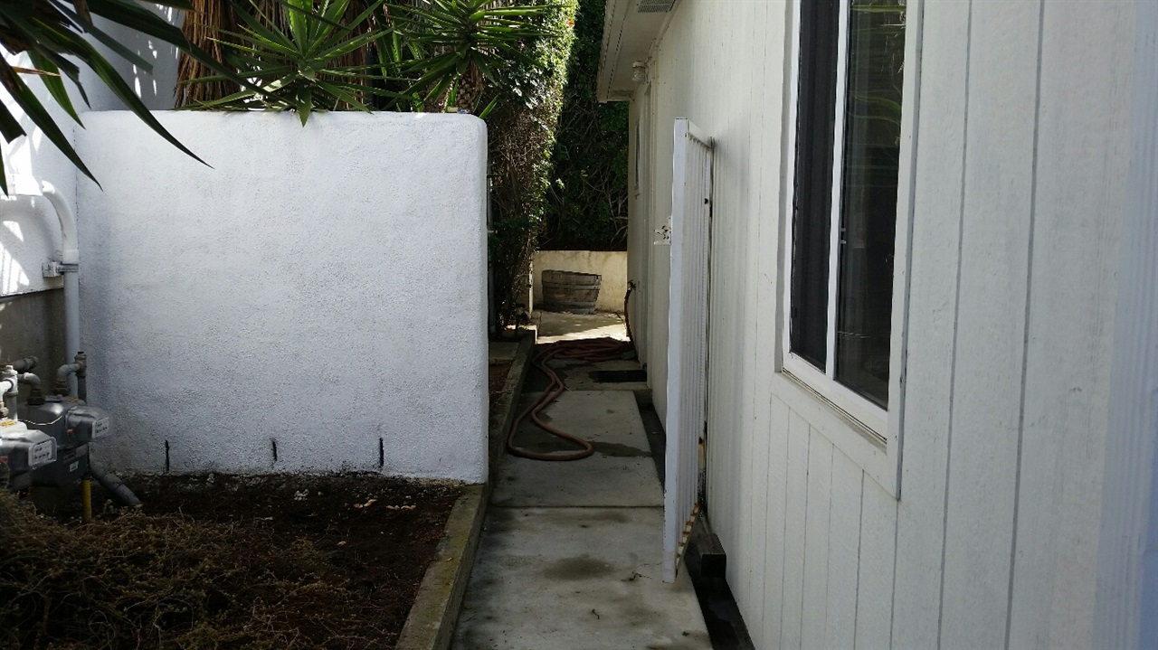 4636 1/2 Narragansett, San Diego, CA 92107