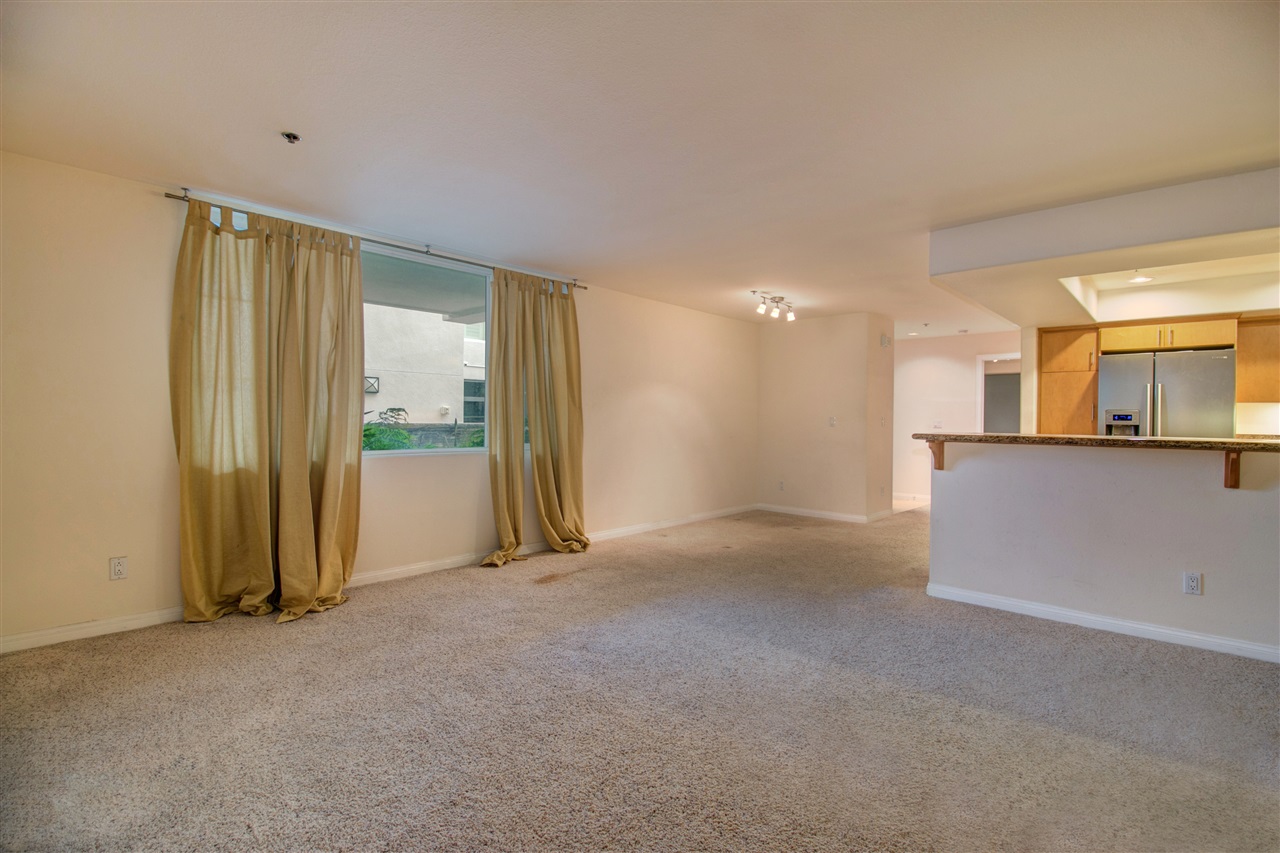 924 Hornblend St, San Diego, CA 92109