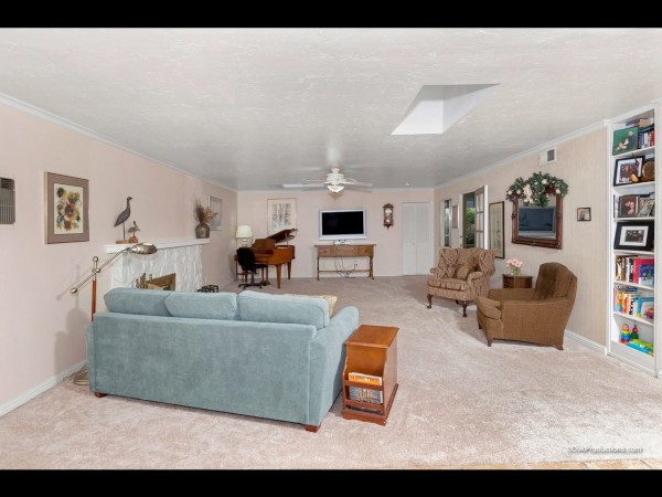 7299 Laura Ct, San Diego, United States 92120