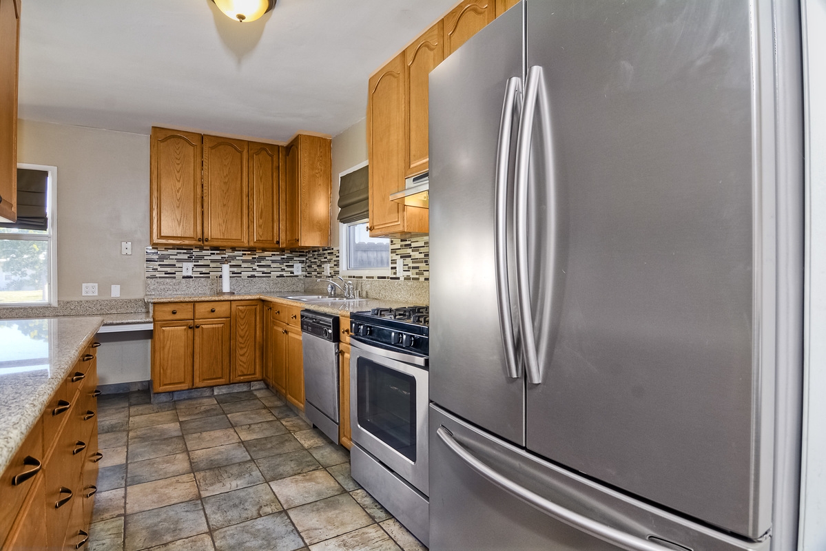 5711 Waring Rd, San Diego, CA 92120