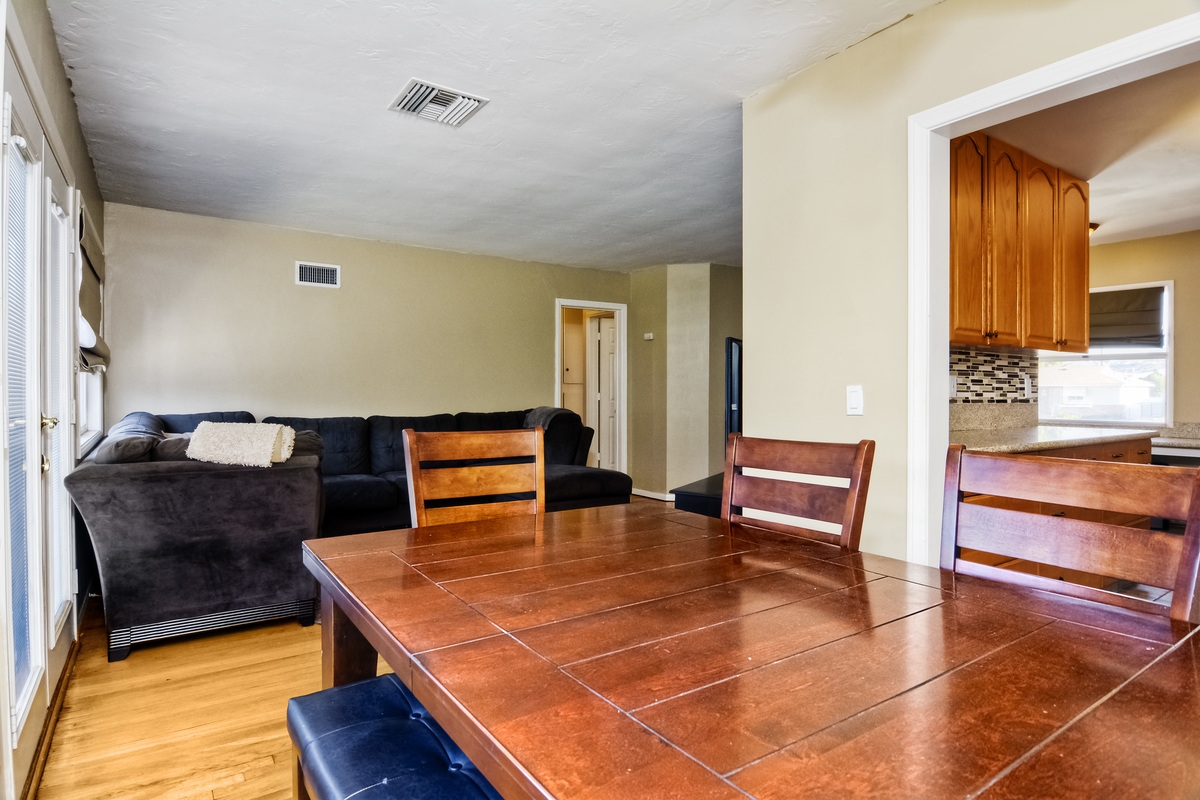 5711 Waring Rd, San Diego, CA 92120