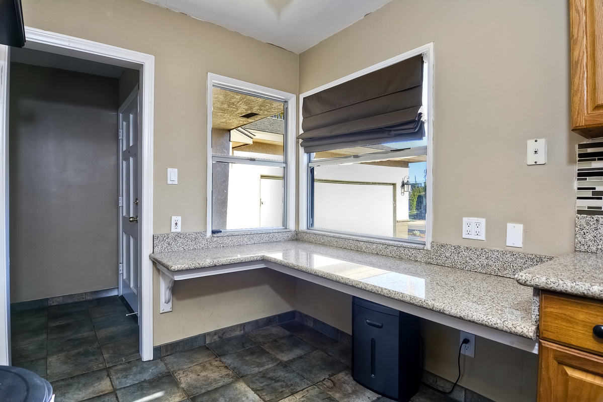 5711 Waring Rd, San Diego, CA 92120