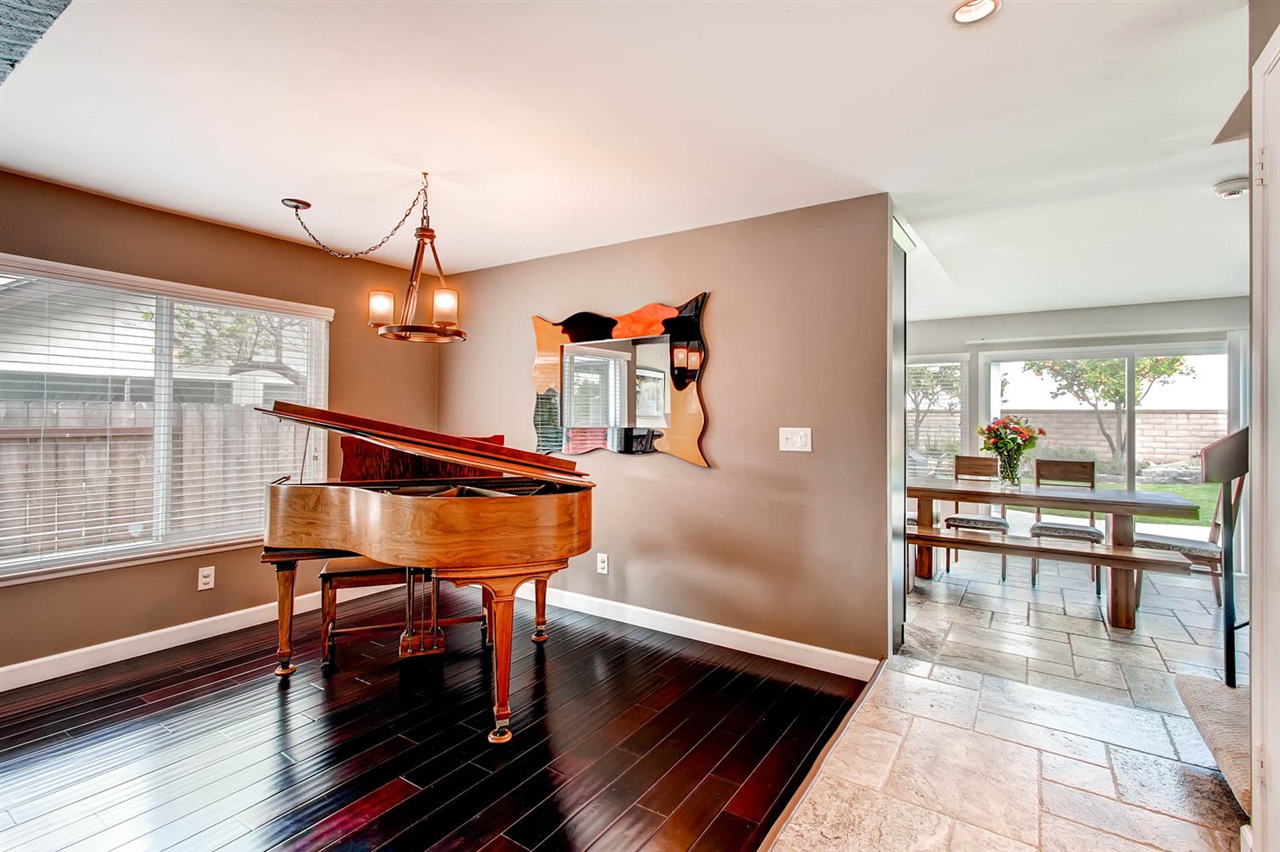 11047 Pegasus Ave., San Diego, CA 92126