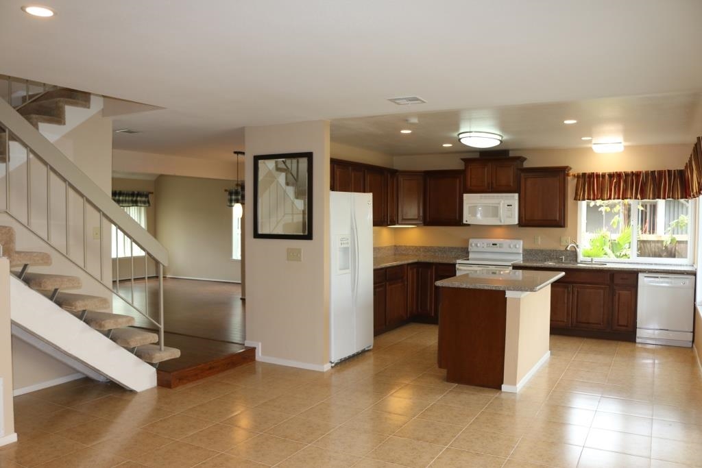 8484 Calle Morelos, San Diego, CA 92126