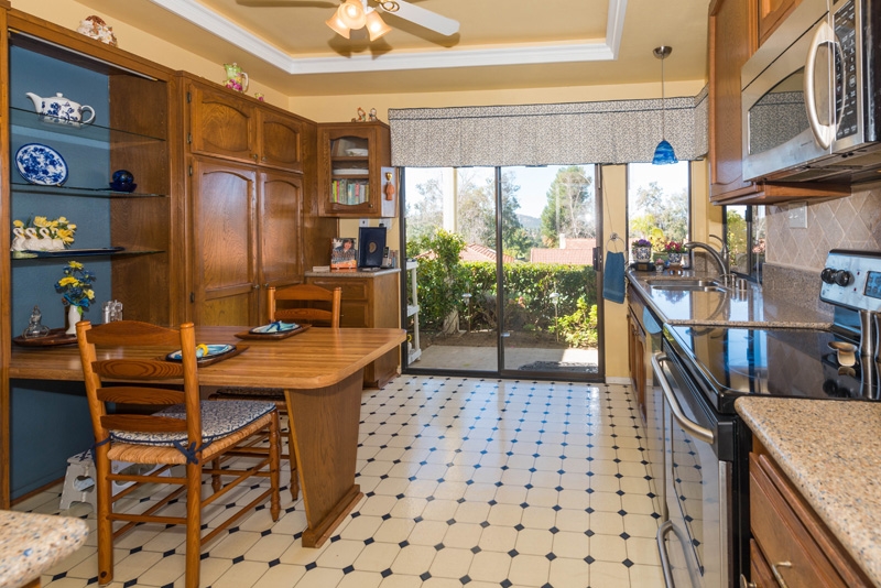 17616 Plaza Arica, San Diego, CA 92128