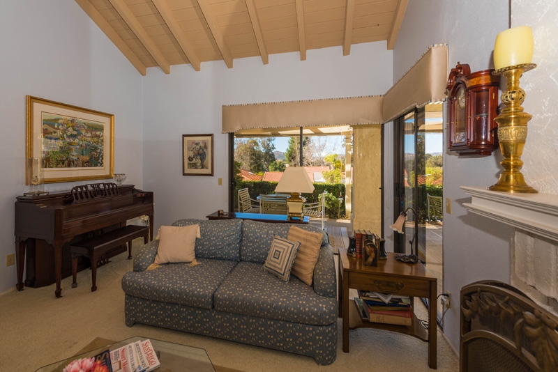 17616 Plaza Arica, San Diego, CA 92128