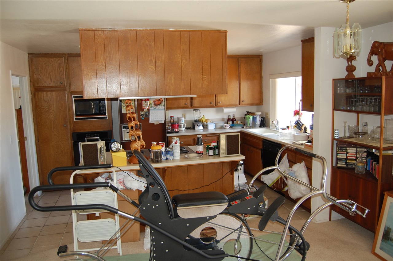 9062 Rowlett Ave, San Diego, CA 92129