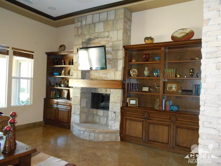 111 Azzuro Drive, Palm Desert, CA 92211