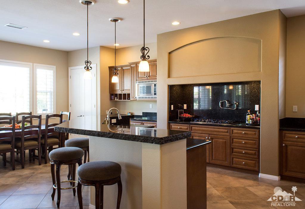 116 Azzuro Drive, Palm Desert, CA 92211