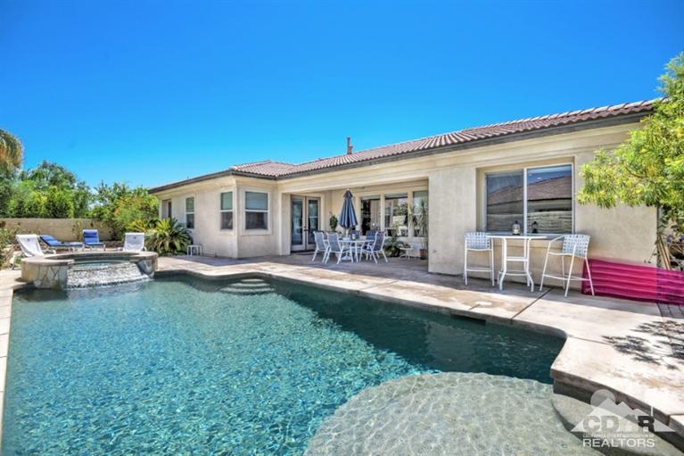 118 Cascada Court, Palm Desert, CA 92211