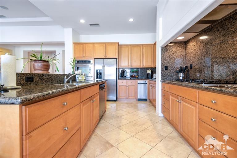 118 Cascada Court, Palm Desert, CA 92211